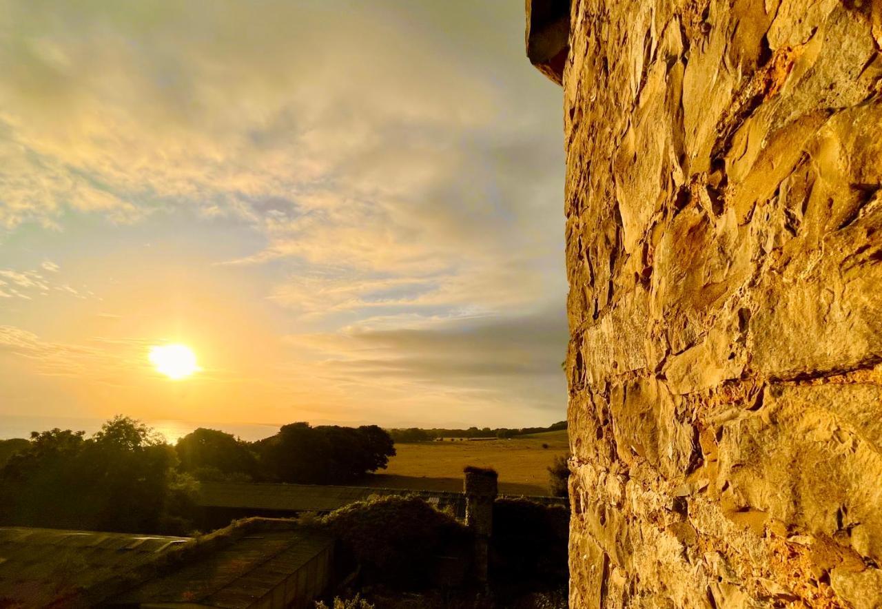 Tan-Yr-Ogo Gate Lodge, Gwrych Castle Llanddulas Exterior foto